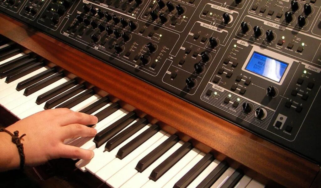 synthesizer to generate healing frequencies